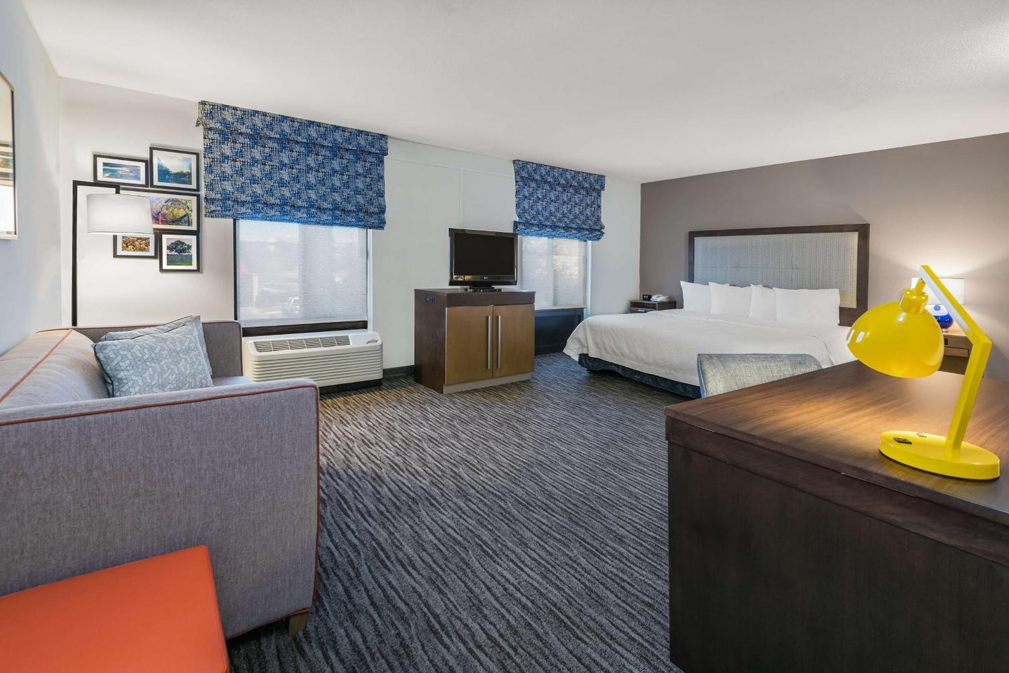Hampton Inn&suites