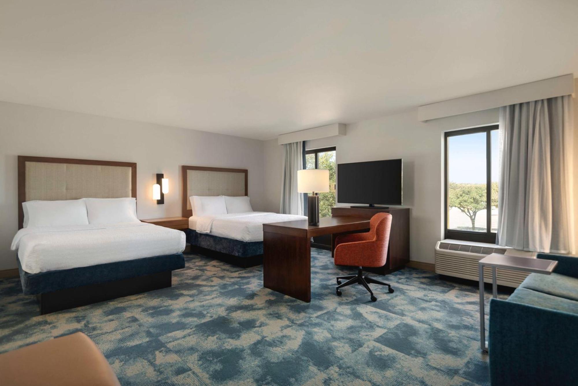 Hampton Inn&suites