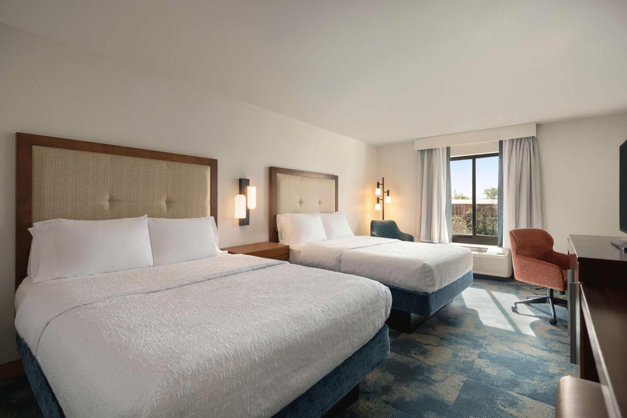 Hampton Inn&suites