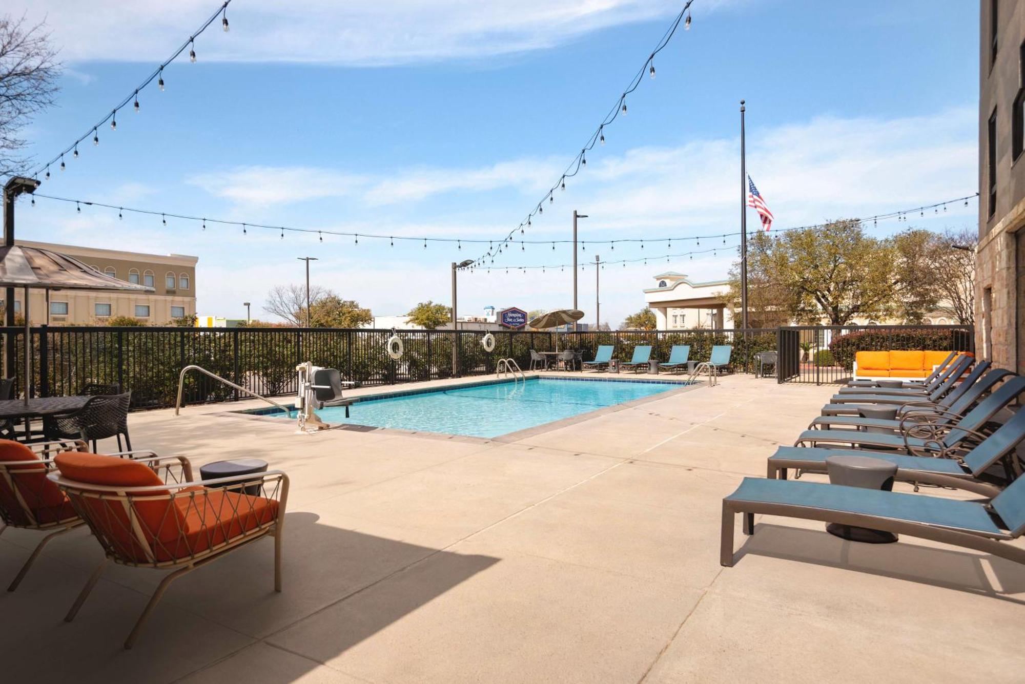 Hampton Inn&suites Hotel