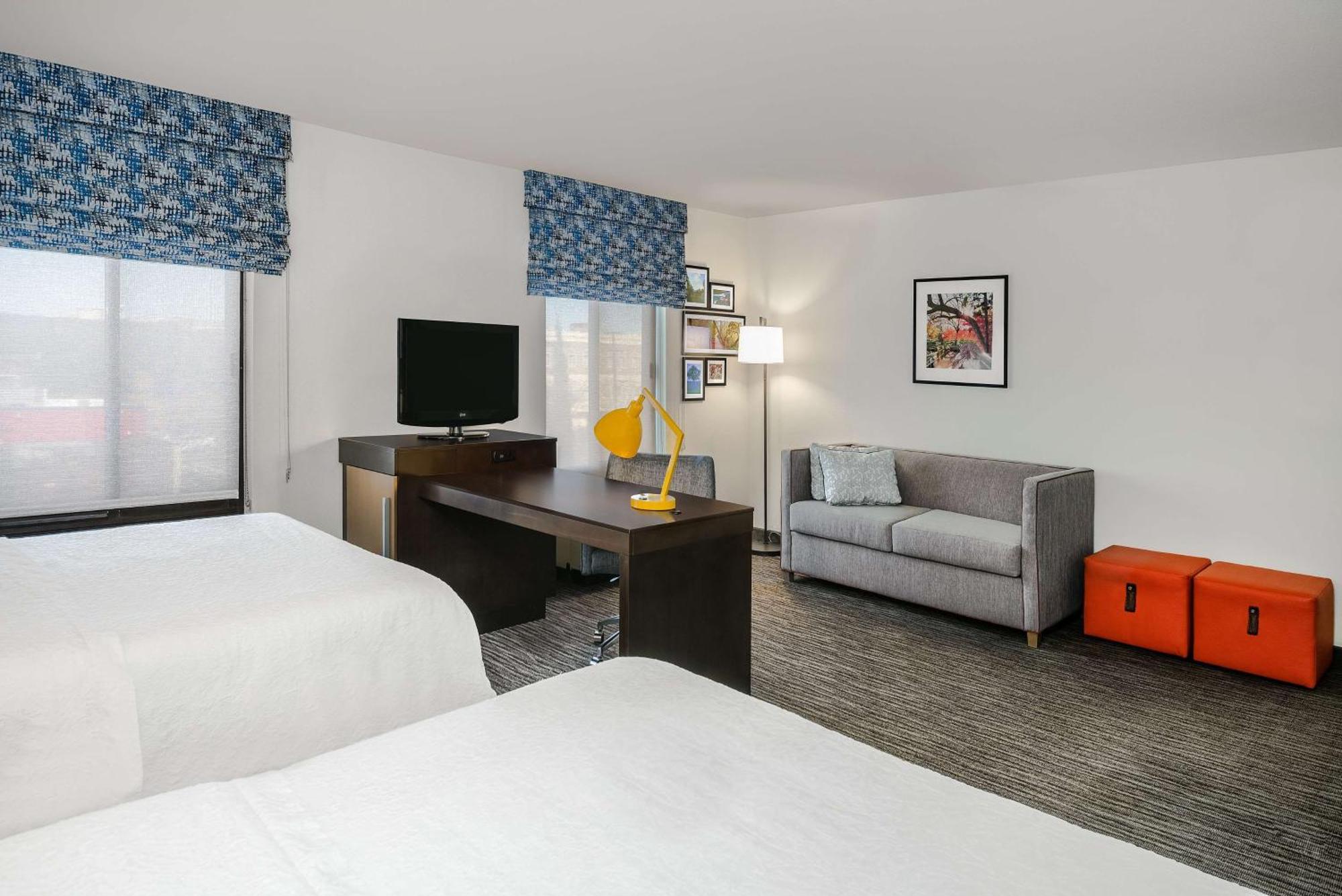 Hampton & Hotel 3*