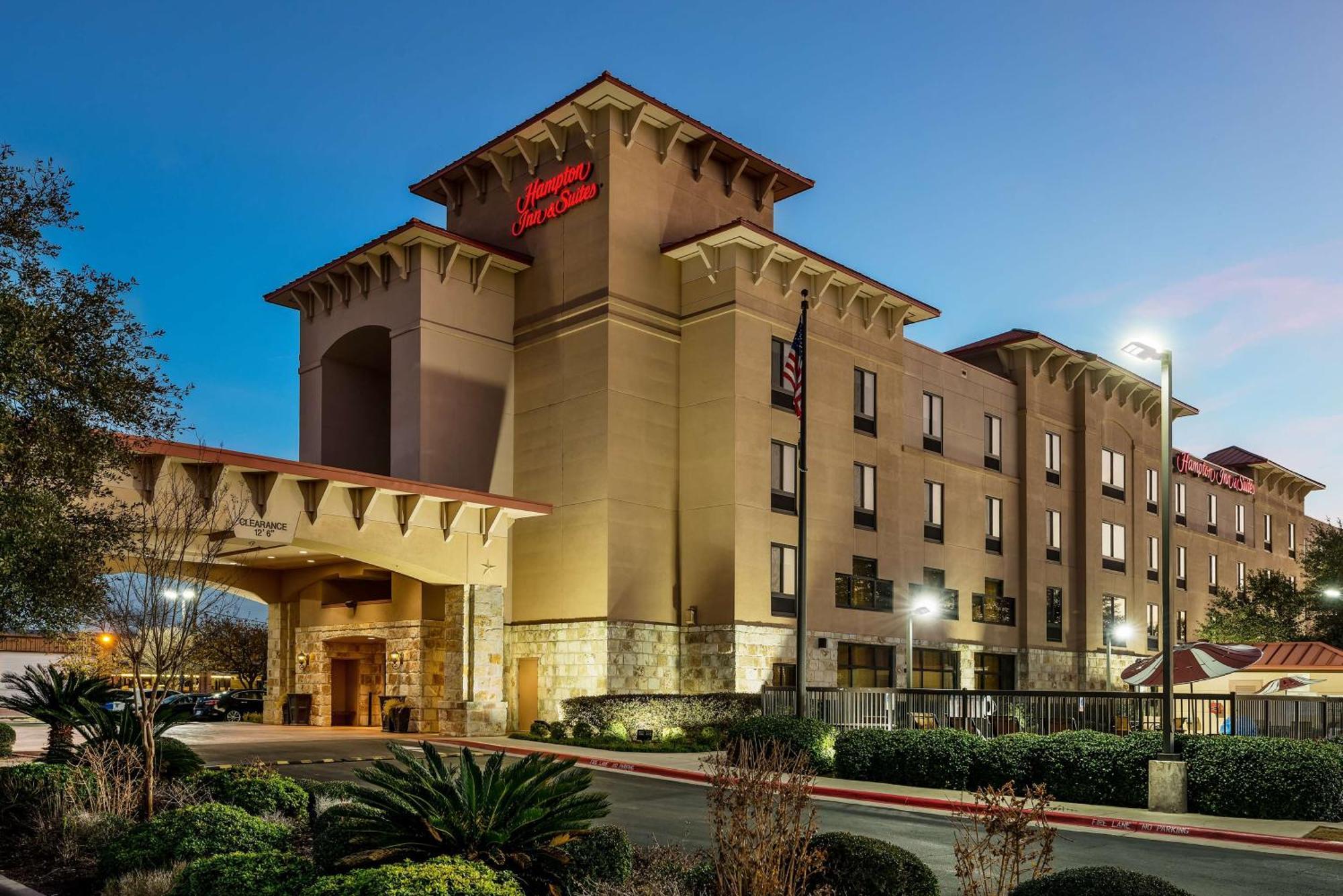 Hotel Hampton & 3*
