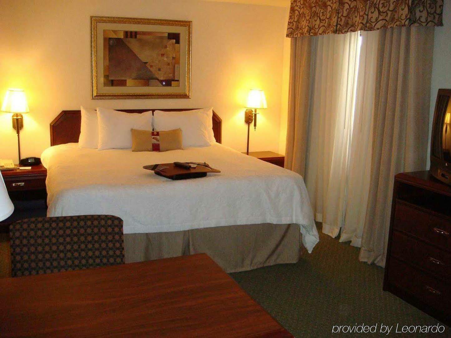 Hotel Hampton &